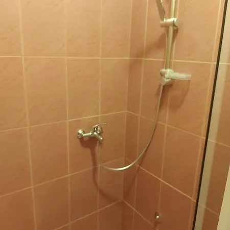 Qielli Mes Pallateve 2 Apartament Tirana